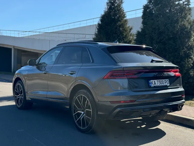 Audi Q8 - фото 5