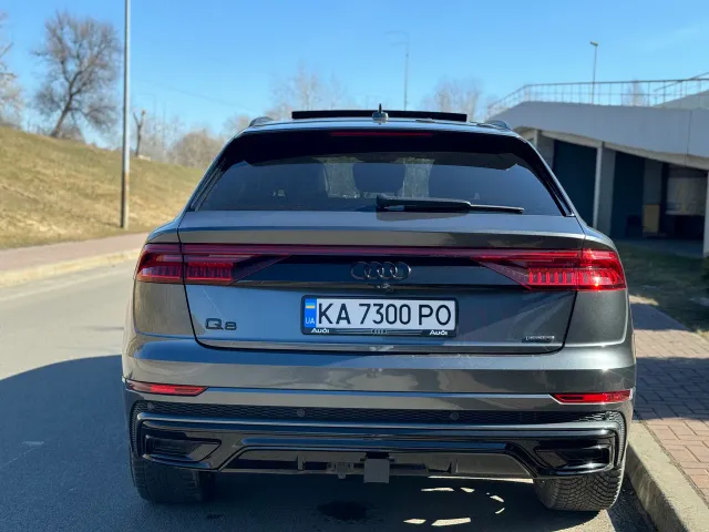 Audi Q8 - фото 4