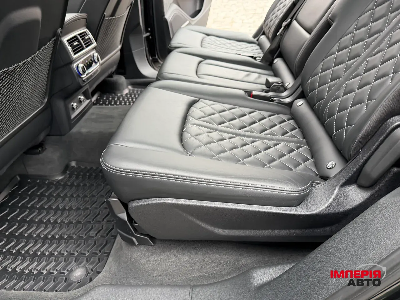 Audi SQ7 - фото 21