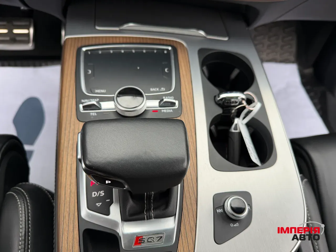 Audi SQ7 - фото 29