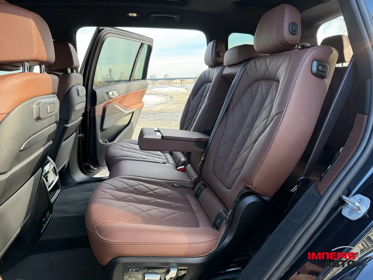 BMW X7 - фото 14