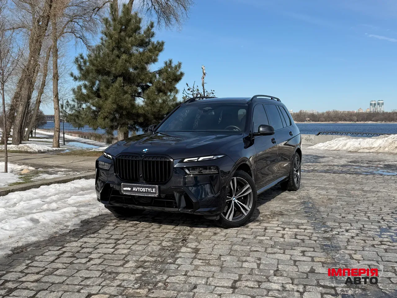 BMW X7 - фото 1
