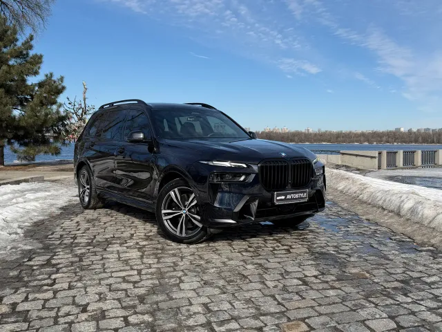 BMW X7 - фото 3