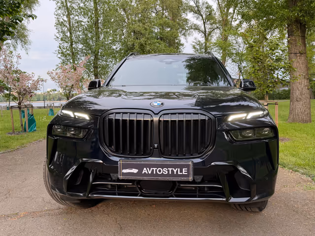 BMW X7 - фото 2
