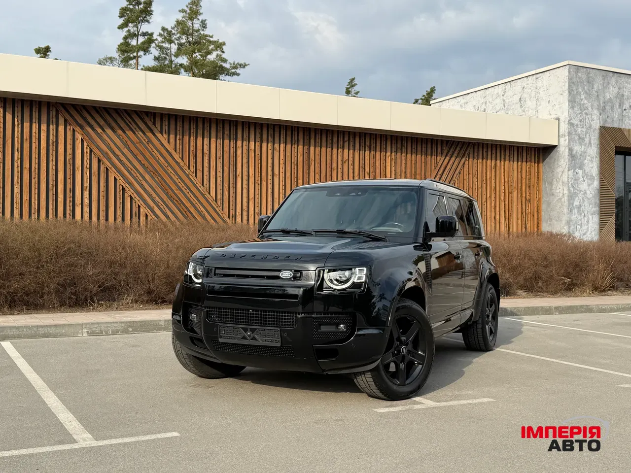Land Rover Defender - фото 1