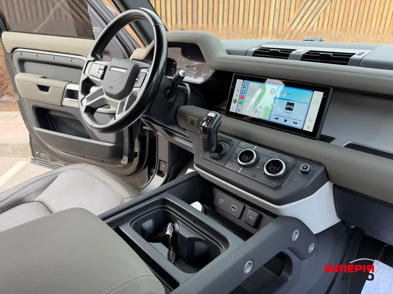 Land Rover Defender - фото 11