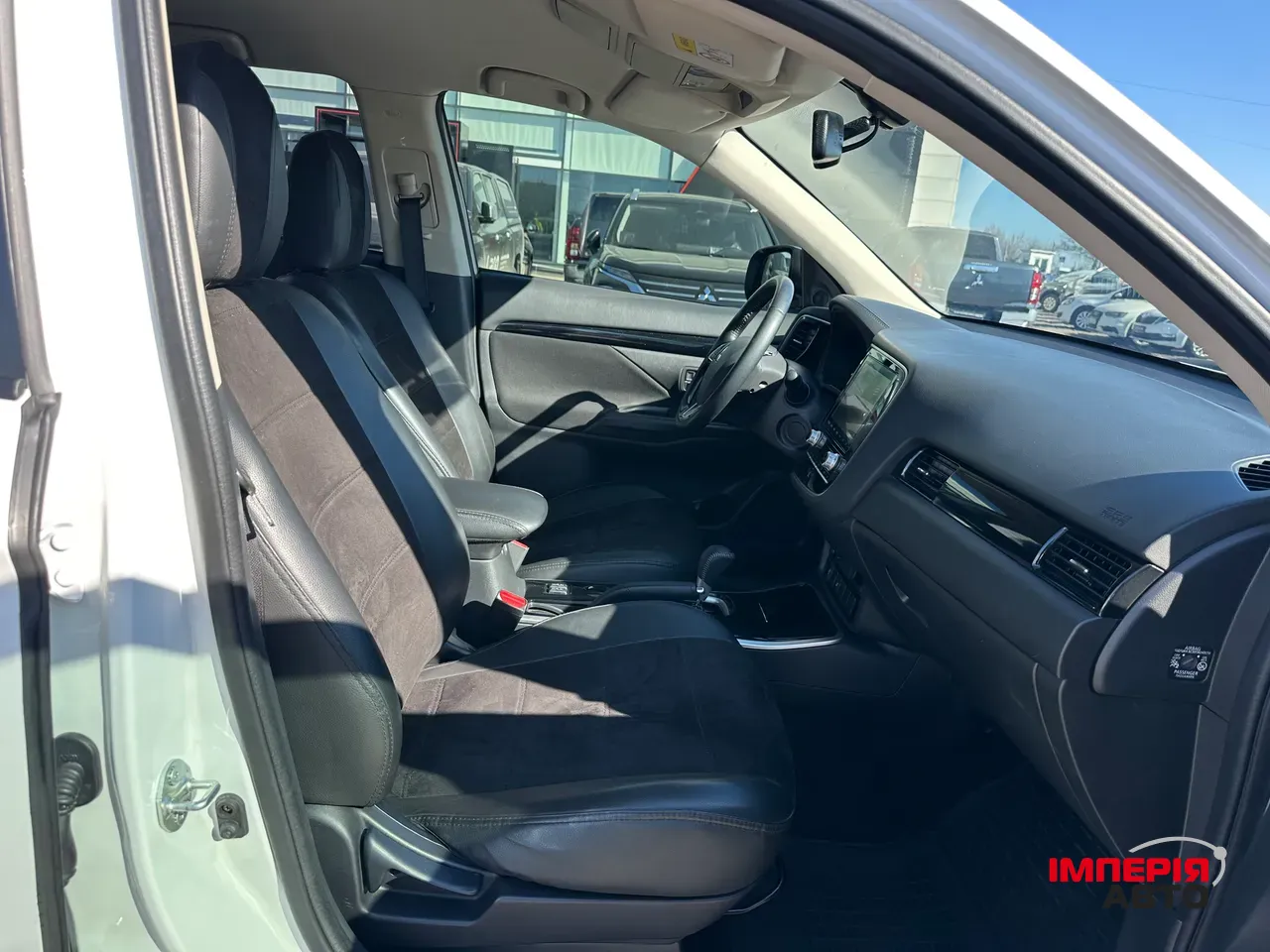 Mitsubishi Outlander - фото 18