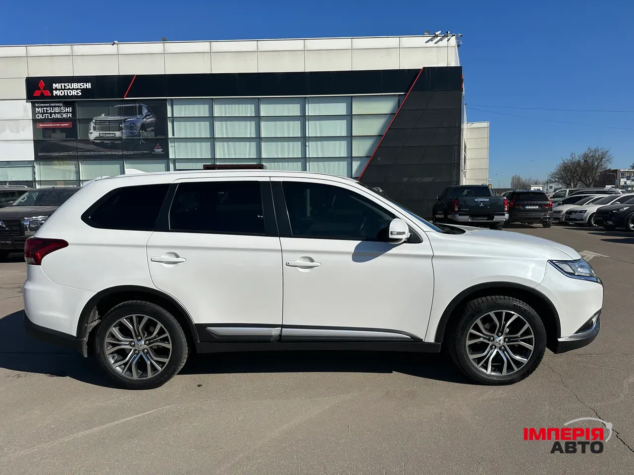 Mitsubishi Outlander - фото 8