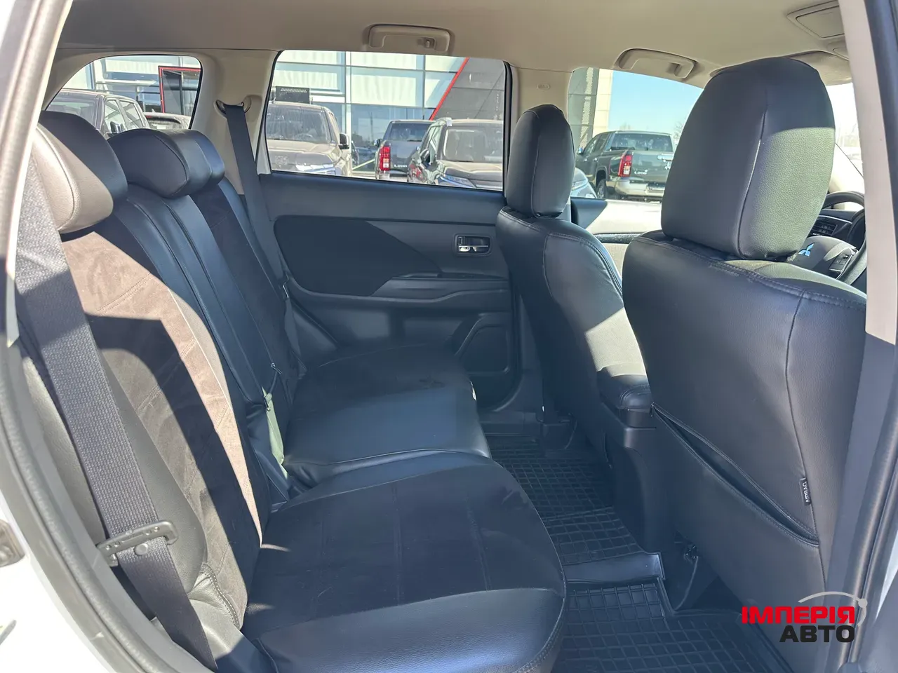 Mitsubishi Outlander - фото 19