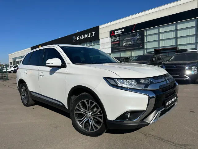 Mitsubishi Outlander - фото 1