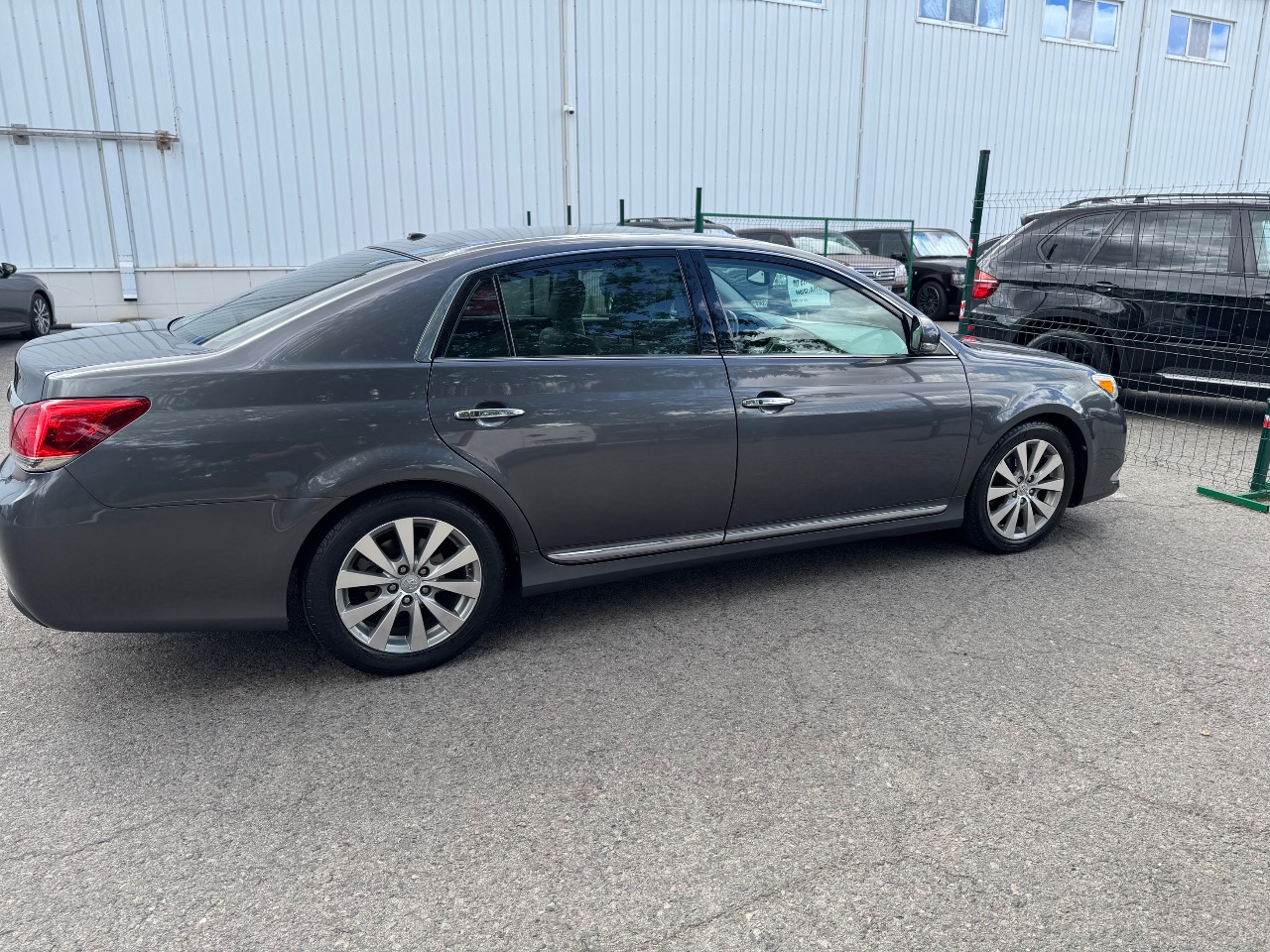 Toyota Avalon - фото 5