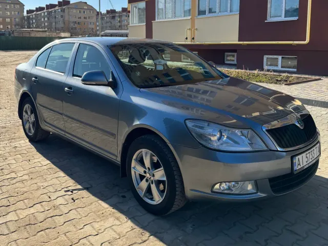 Skoda Octavia - фото 3