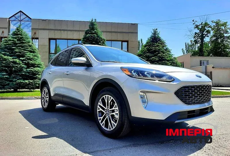 Ford Escape - фото 1