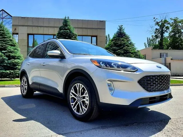 Ford Escape - фото 1