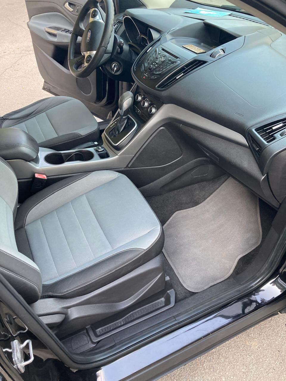 Ford Escape - фото 24