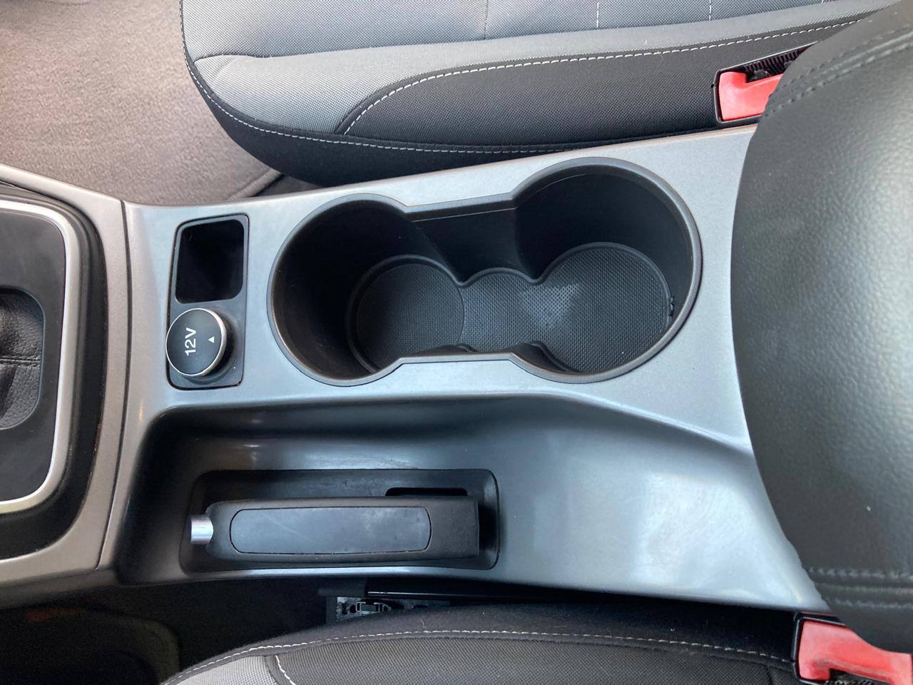 Ford Escape - фото 1