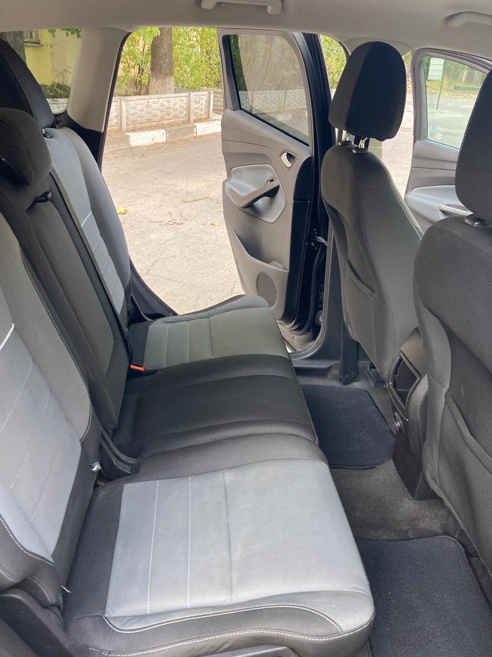 Ford Escape - фото 30