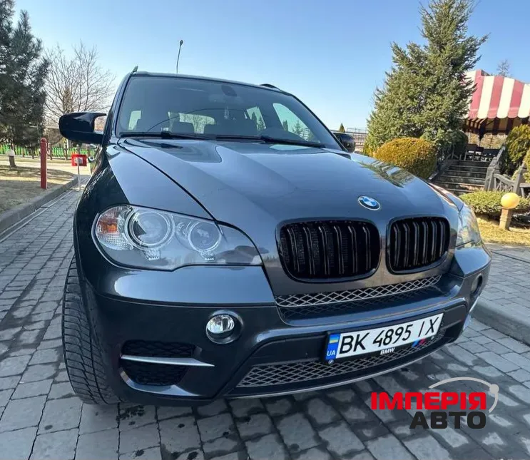BMW X5 - фото 2