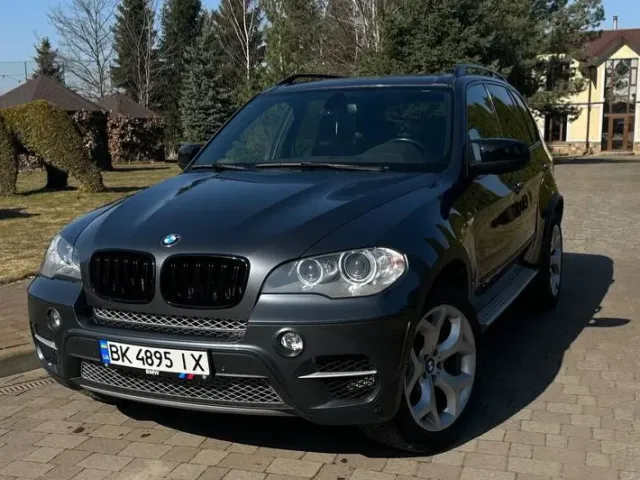 BMW X5 - фото 1