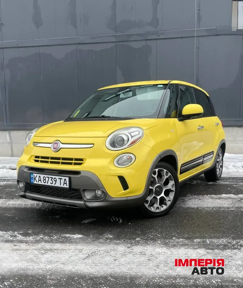 Fiat 500L - фото 1