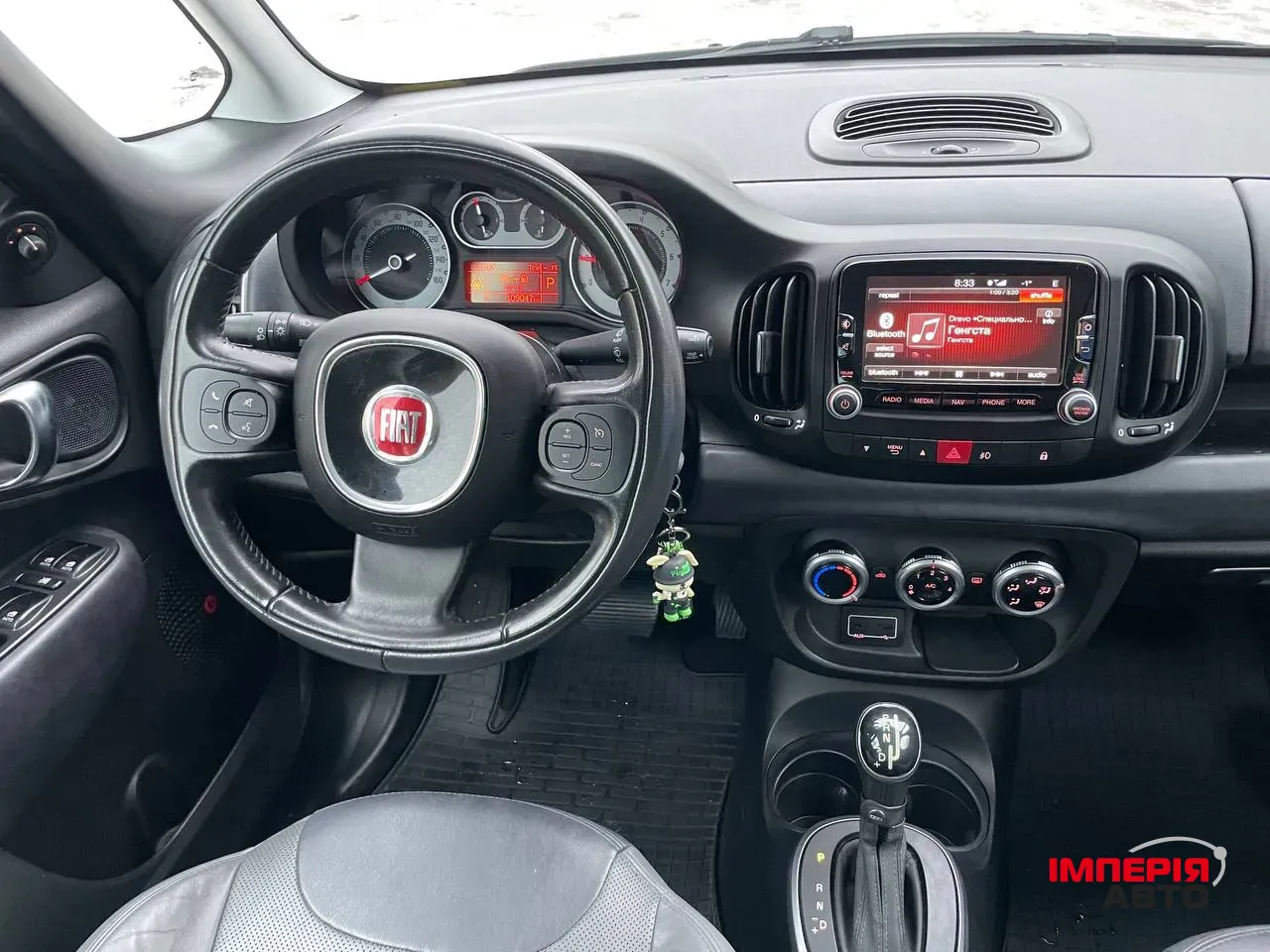 Fiat 500L - фото 12