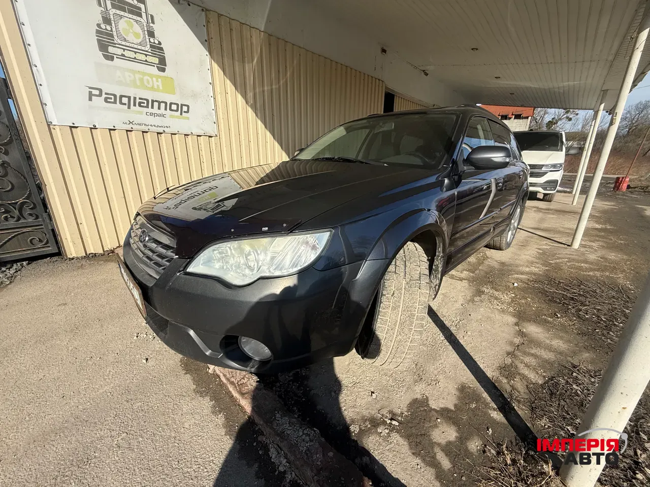 Subaru Legacy - фото 2