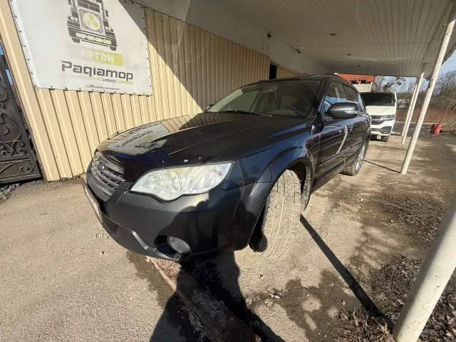 Subaru Legacy - фото 2