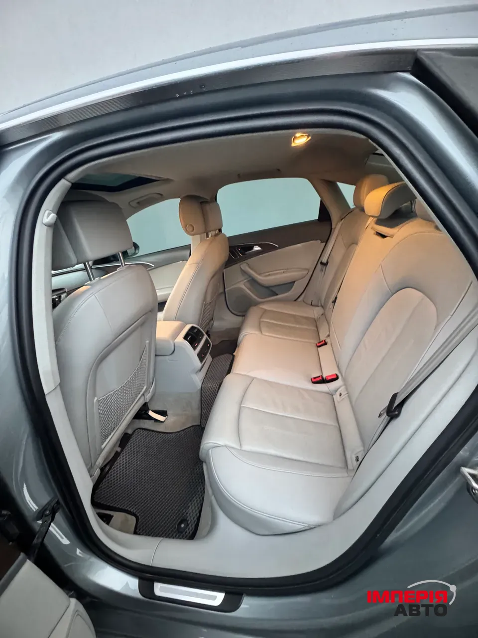 Audi A6 - фото 12