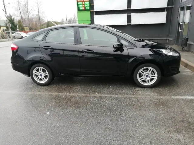 Ford Fiesta - фото 2