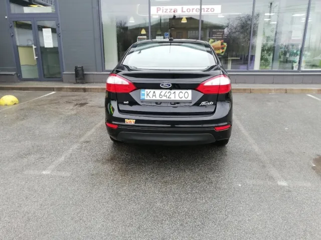Ford Fiesta - фото 3