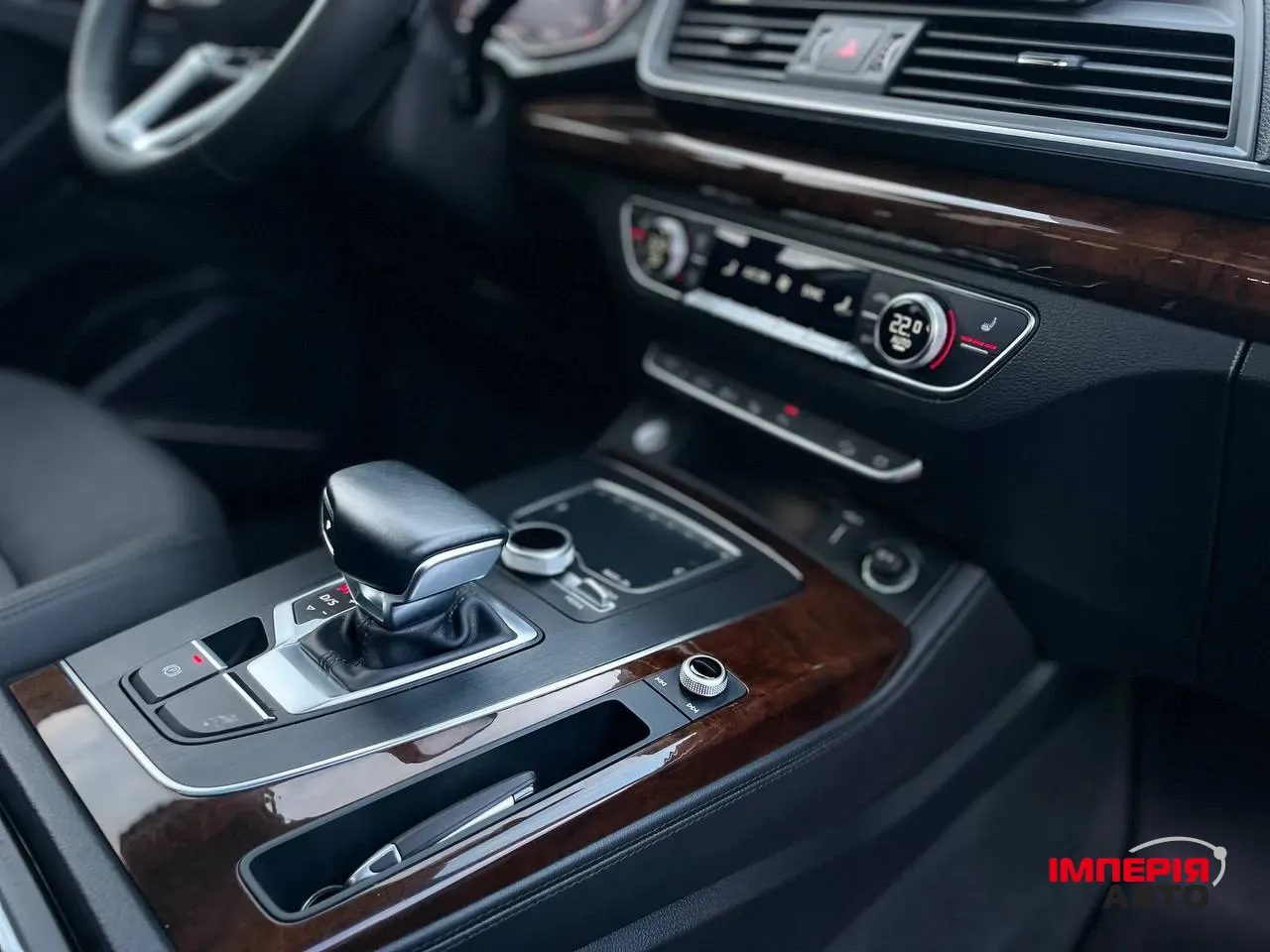 Audi Q5 - фото 2