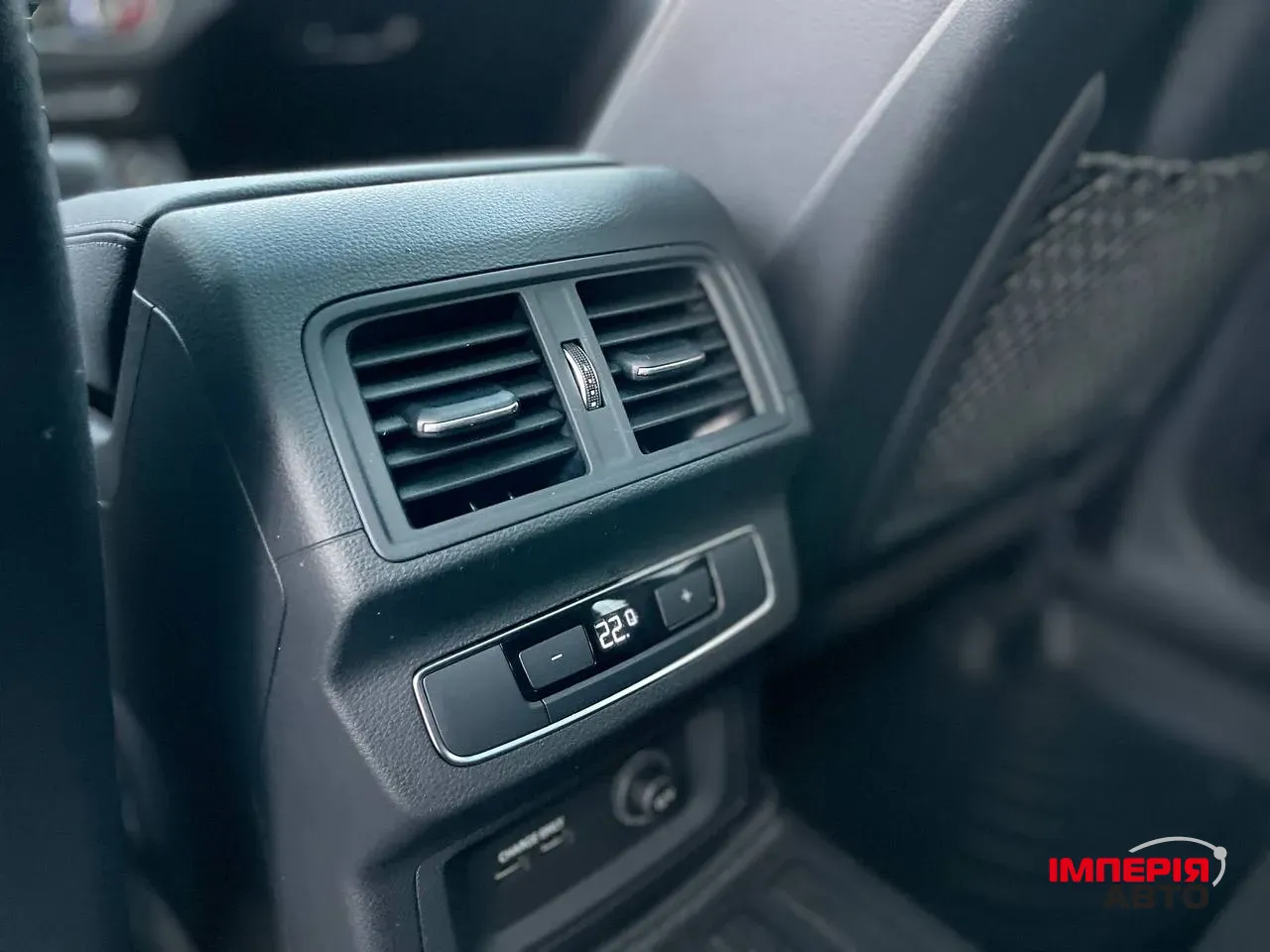 Audi Q5 - фото 12