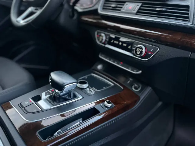 Audi Q5 - фото 2