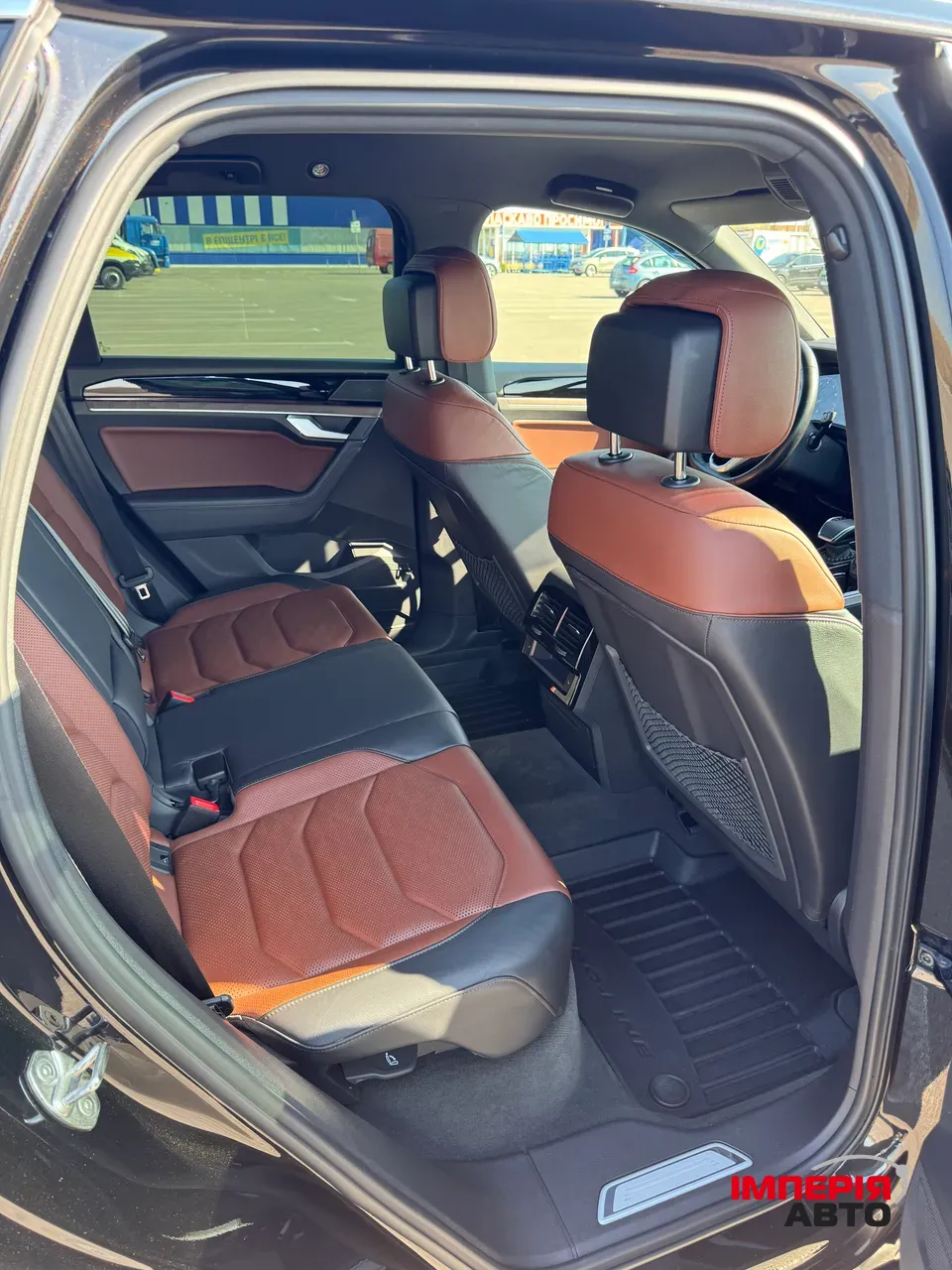 Volkswagen Touareg - фото 12