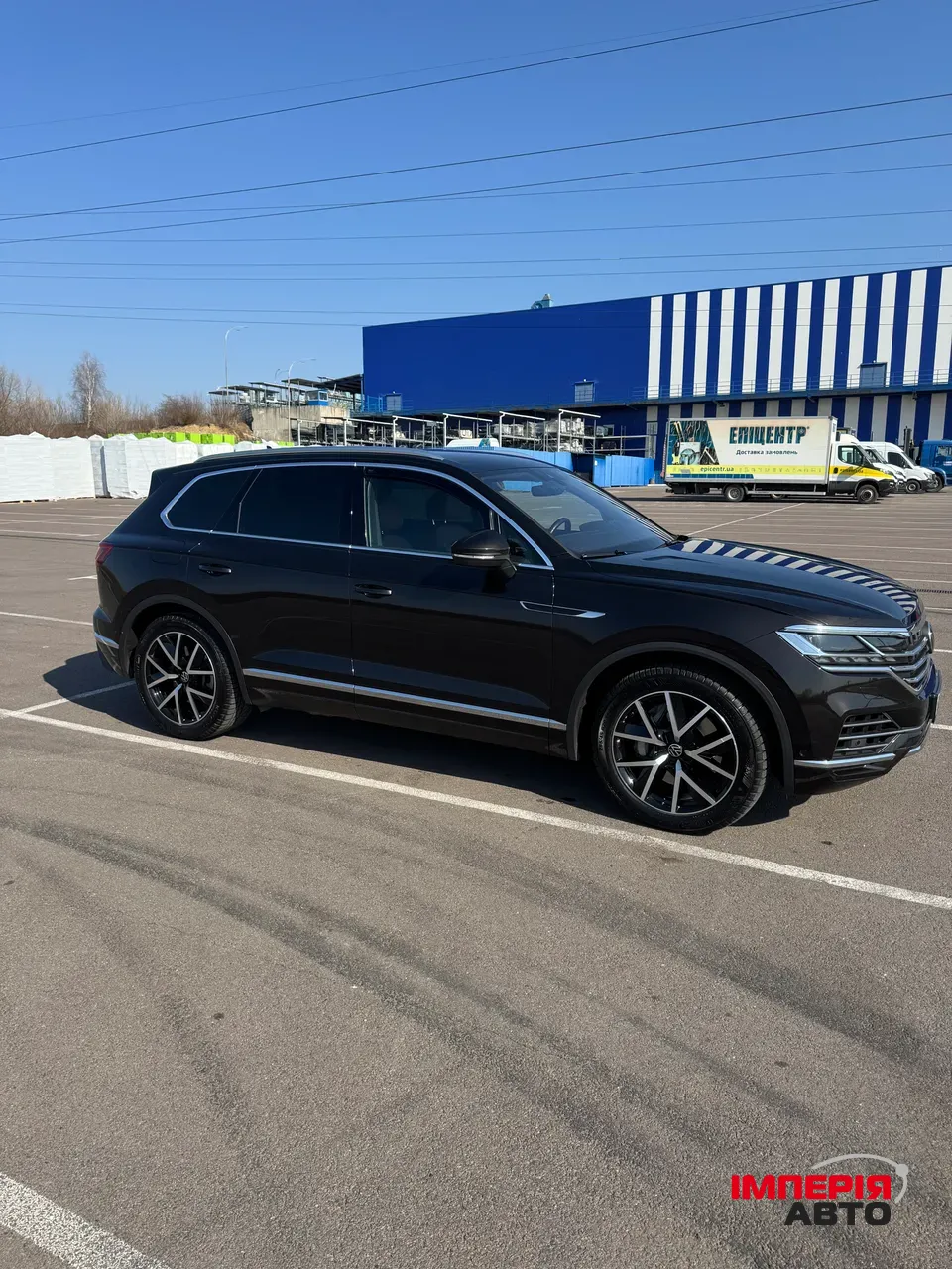 Volkswagen Touareg - фото 8