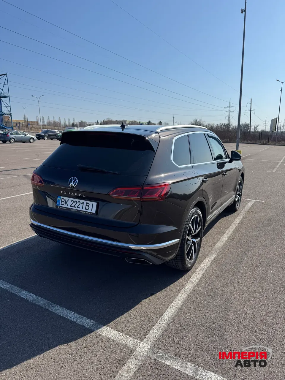 Volkswagen Touareg - фото 6