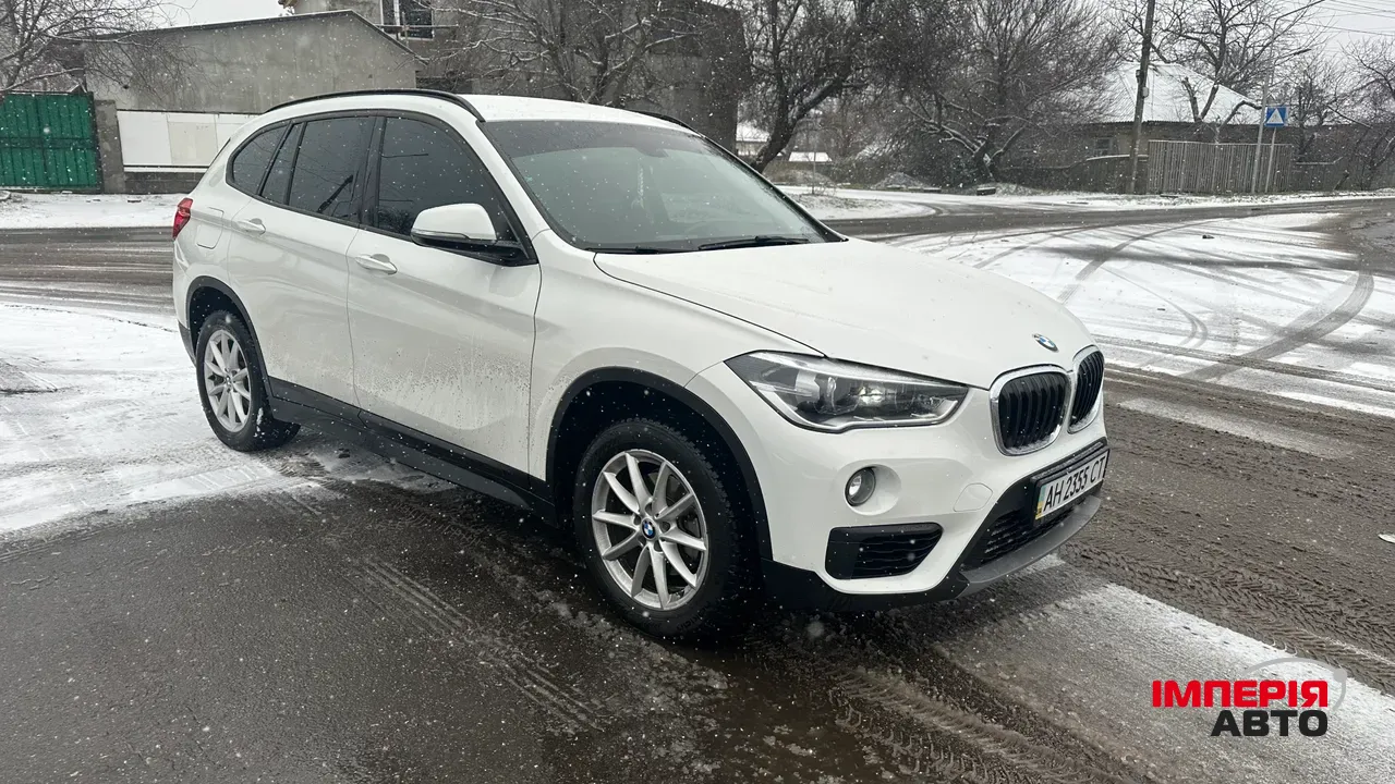 BMW X1 - фото 1