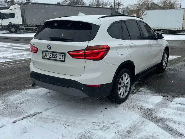 BMW X1 - фото 2
