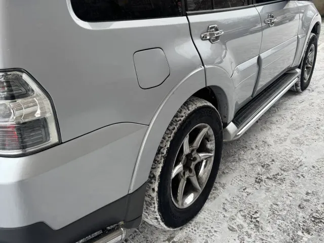 Mitsubishi Pajero - фото 5