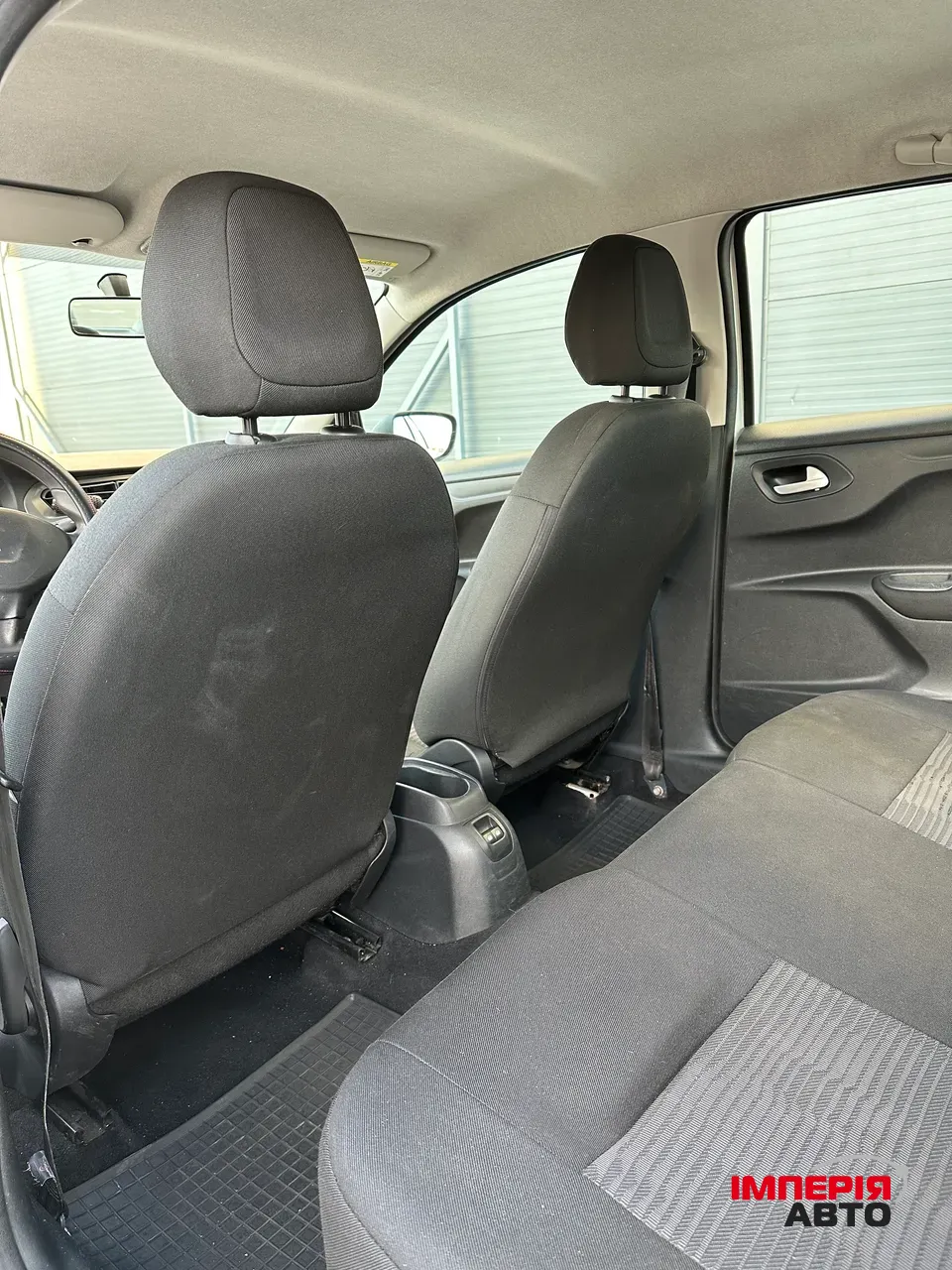 Peugeot 301 - фото 17