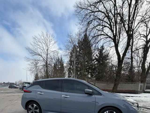 Nissan Leaf - фото 4