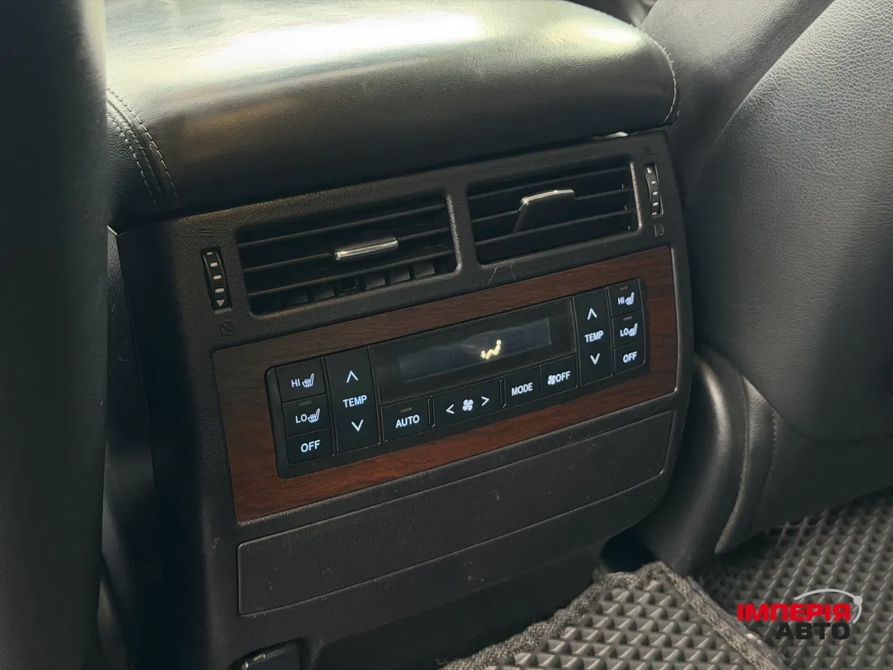 Toyota Land Cruiser - фото 23