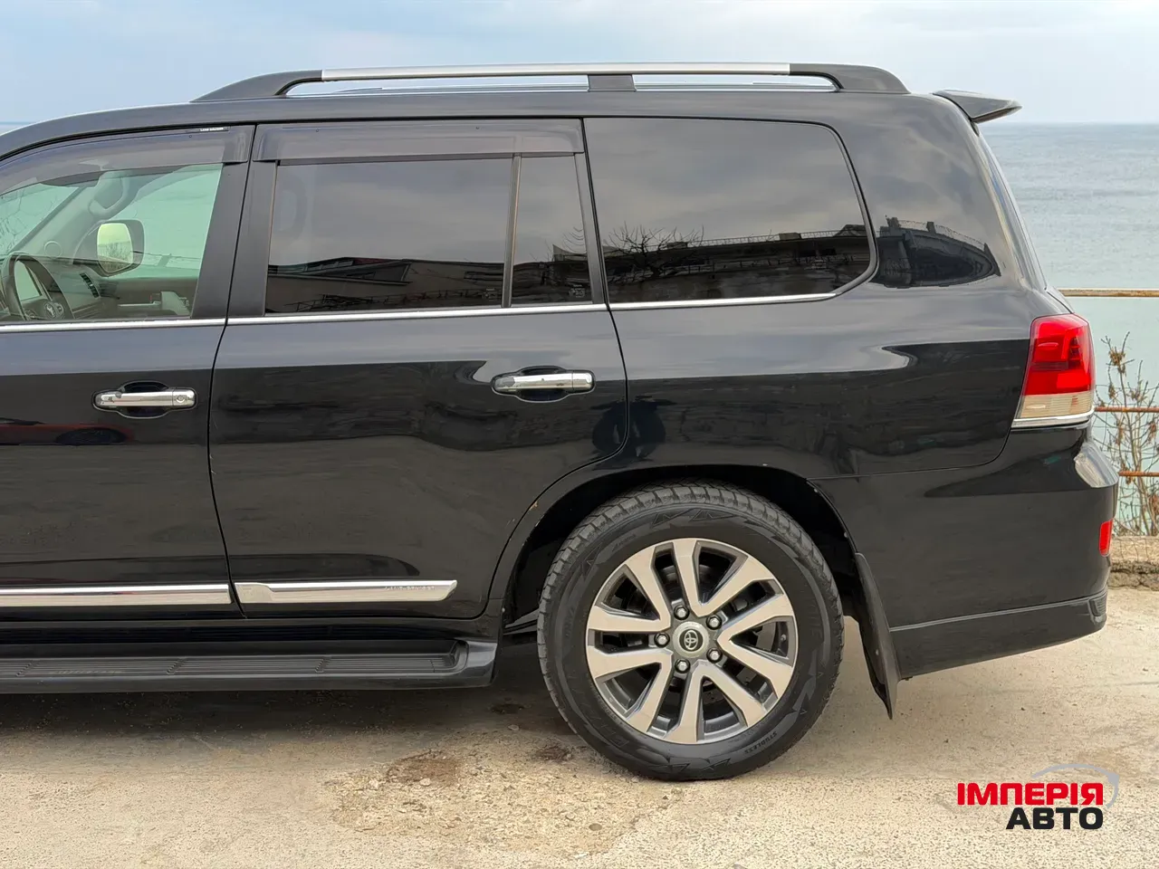 Toyota Land Cruiser - фото 8