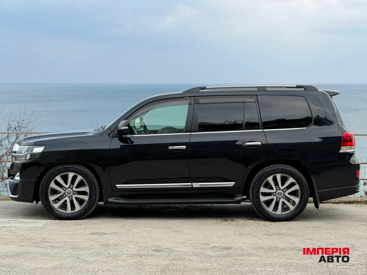 Toyota Land Cruiser - фото 7