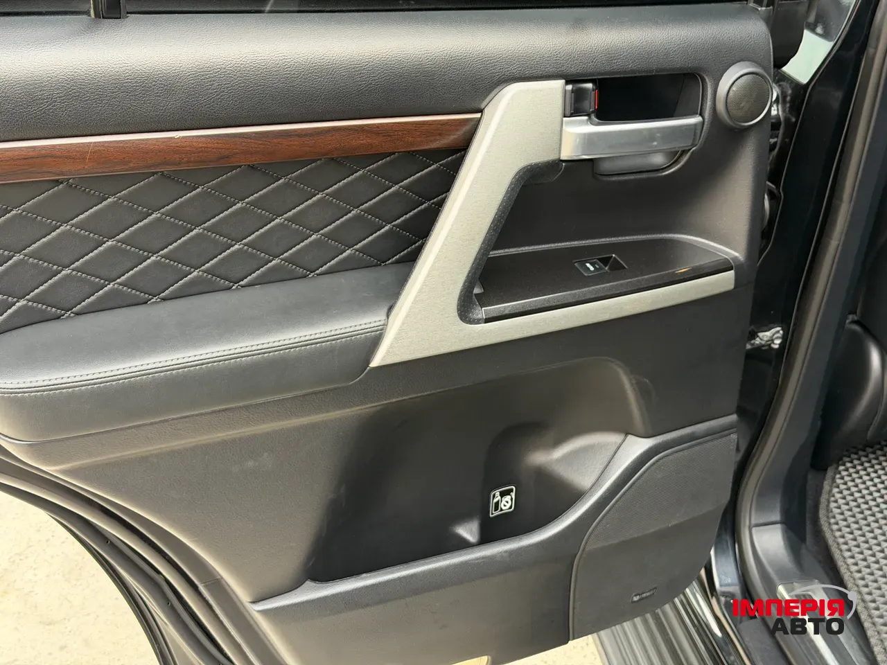 Toyota Land Cruiser - фото 29