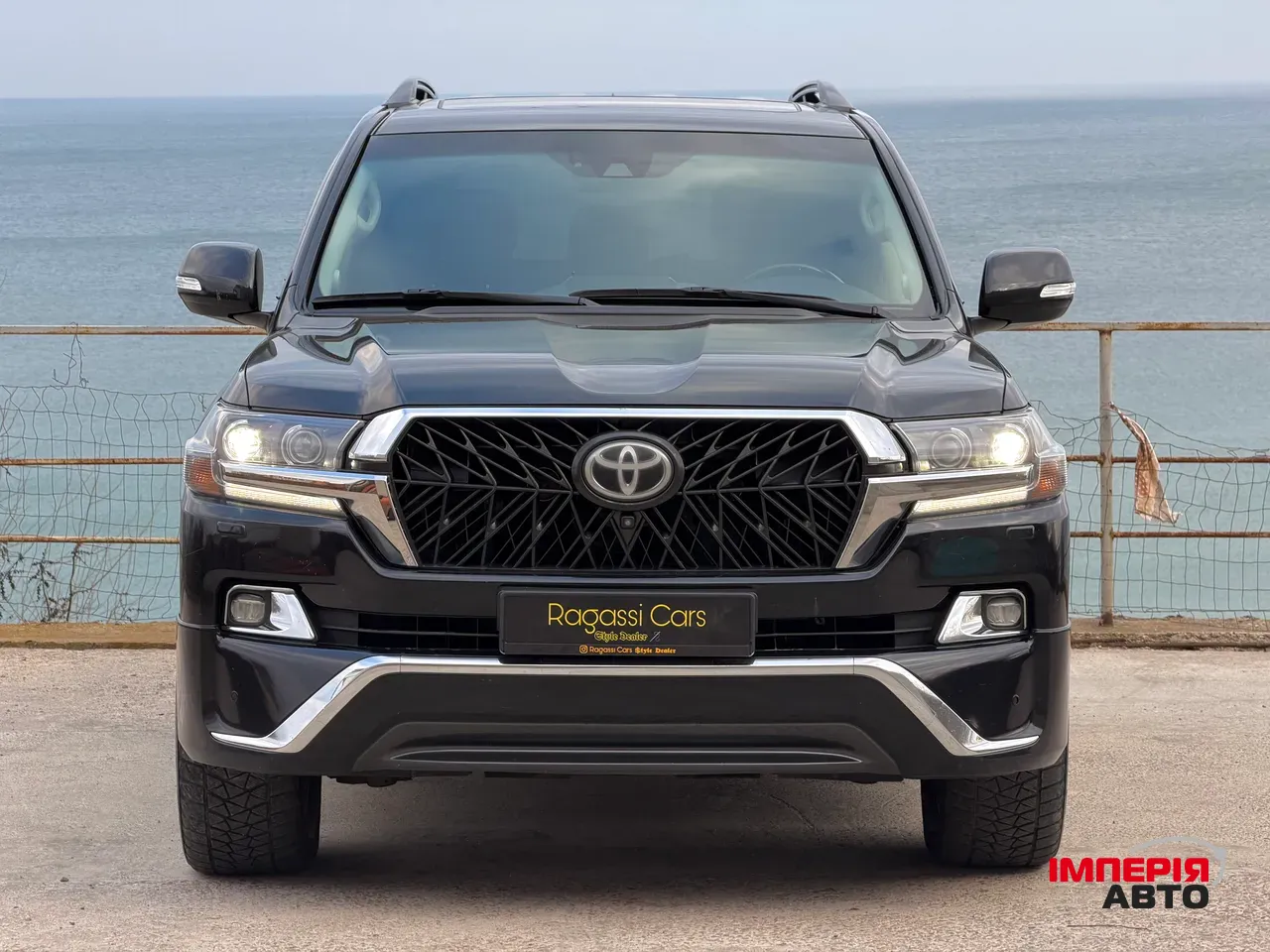 Toyota Land Cruiser - фото 2