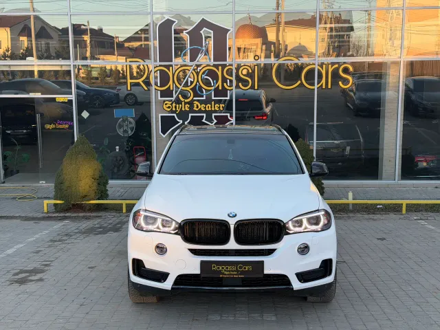 BMW X5 - фото 2