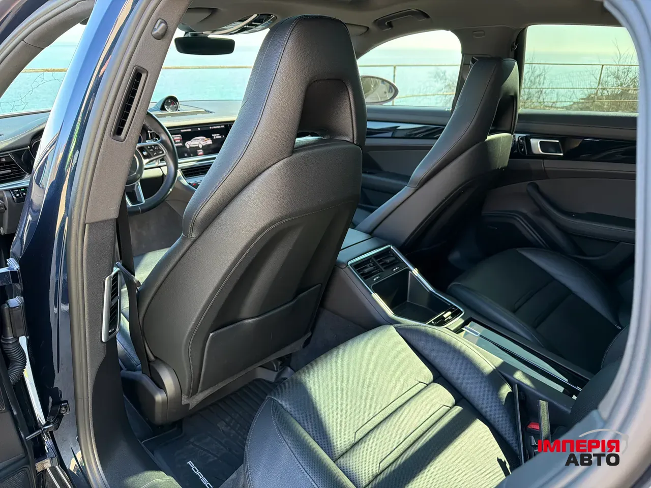 Porsche Panamera - фото 18
