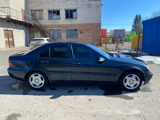 Mercedes-Benz C-Класс - фото 4