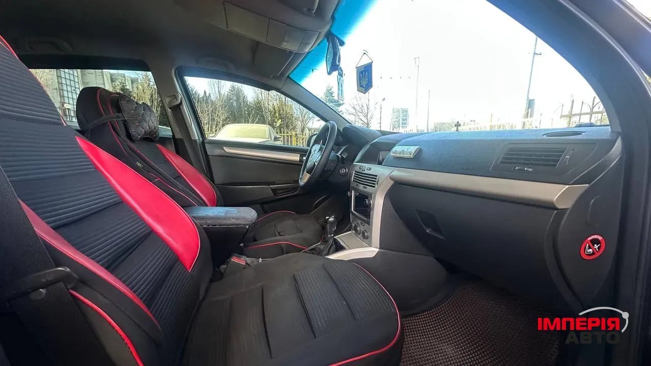 Opel Astra - фото 2